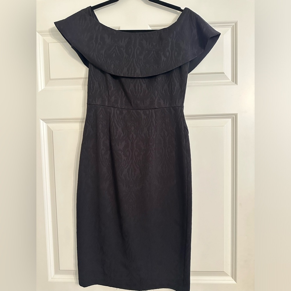 Donna Morgan size 4 off shoulder black dress